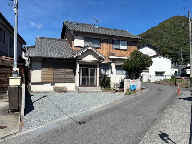 兵庫県たつの市新宮町新宮 7DK