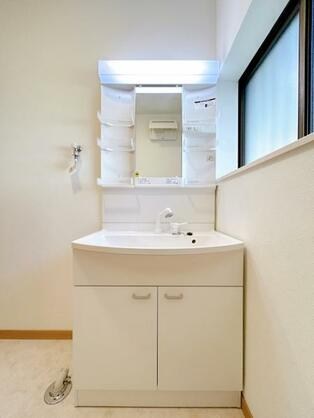 CREATOR: gd-jpeg v1.0 (using IJG JPEG v62), default quality