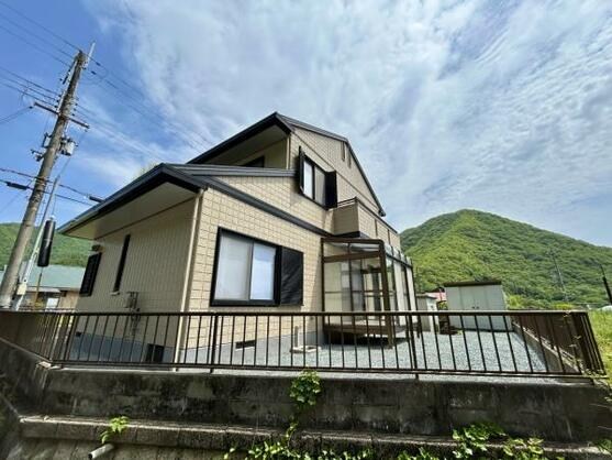 CREATOR: gd-jpeg v1.0 (using IJG JPEG v62), default quality