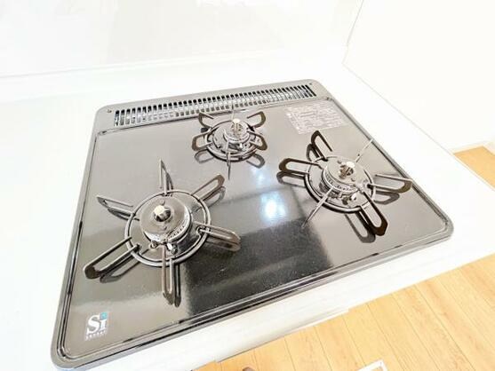 CREATOR: gd-jpeg v1.0 (using IJG JPEG v62), default quality