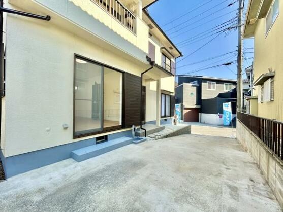 CREATOR: gd-jpeg v1.0 (using IJG JPEG v62), default quality