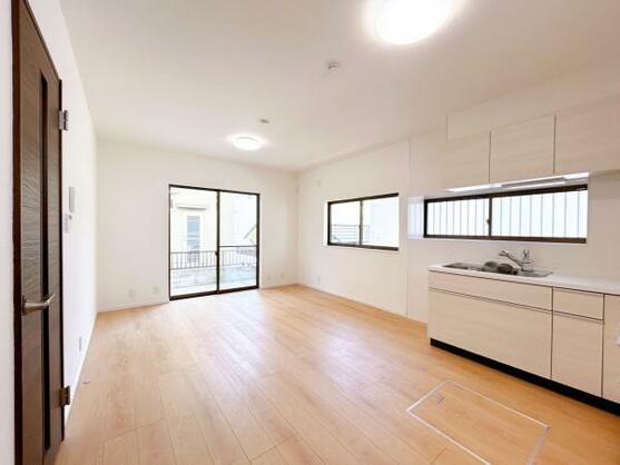 CREATOR: gd-jpeg v1.0 (using IJG JPEG v62), default quality