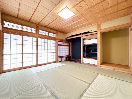 CREATOR: gd-jpeg v1.0 (using IJG JPEG v62), default quality