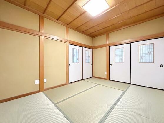 CREATOR: gd-jpeg v1.0 (using IJG JPEG v62), default quality