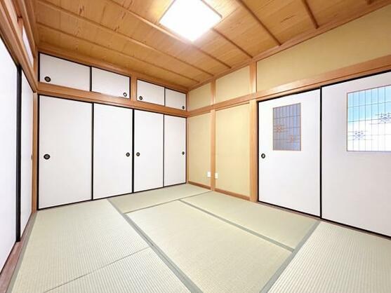 CREATOR: gd-jpeg v1.0 (using IJG JPEG v62), default quality