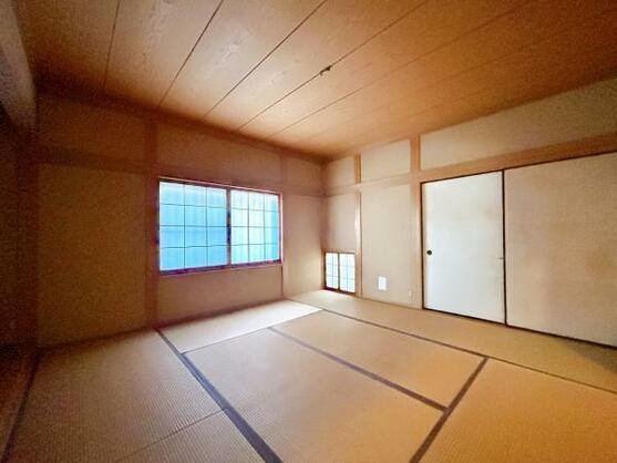 CREATOR: gd-jpeg v1.0 (using IJG JPEG v62), default quality