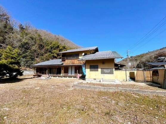 CREATOR: gd-jpeg v1.0 (using IJG JPEG v62), default quality