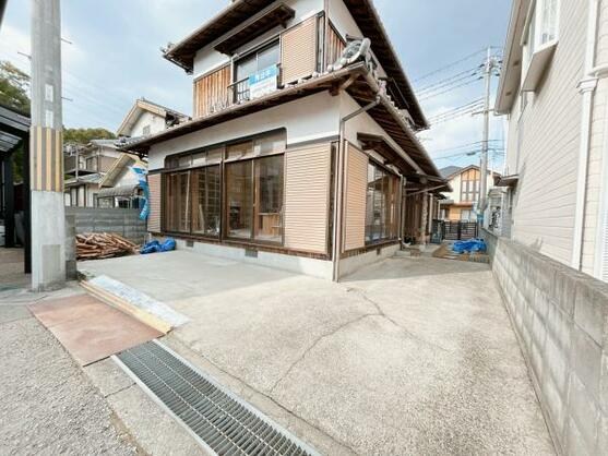 CREATOR: gd-jpeg v1.0 (using IJG JPEG v62), default quality