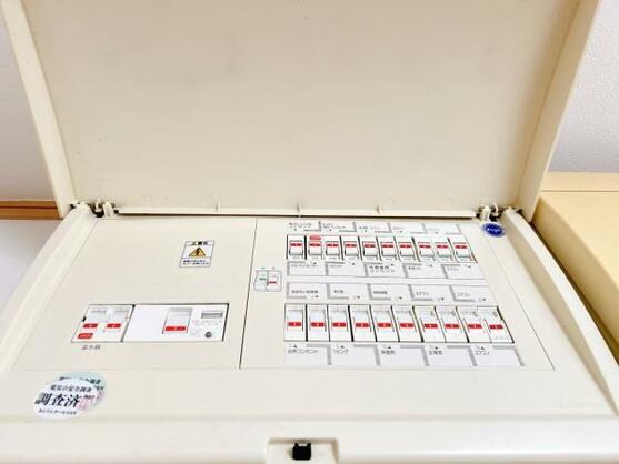 CREATOR: gd-jpeg v1.0 (using IJG JPEG v62), default quality