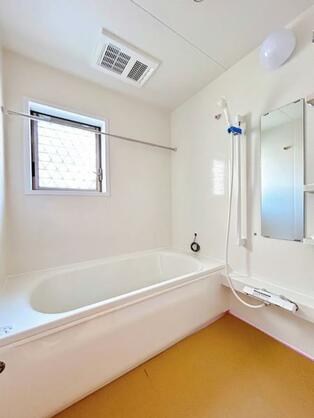 CREATOR: gd-jpeg v1.0 (using IJG JPEG v62), default quality