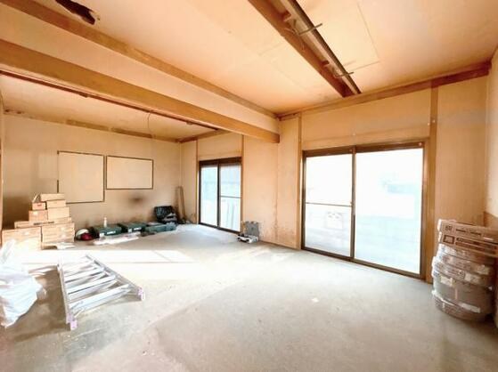 CREATOR: gd-jpeg v1.0 (using IJG JPEG v62), default quality