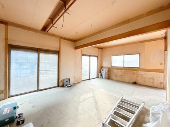 CREATOR: gd-jpeg v1.0 (using IJG JPEG v62), default quality