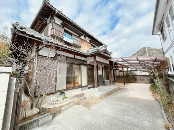 CREATOR: gd-jpeg v1.0 (using IJG JPEG v62), default quality