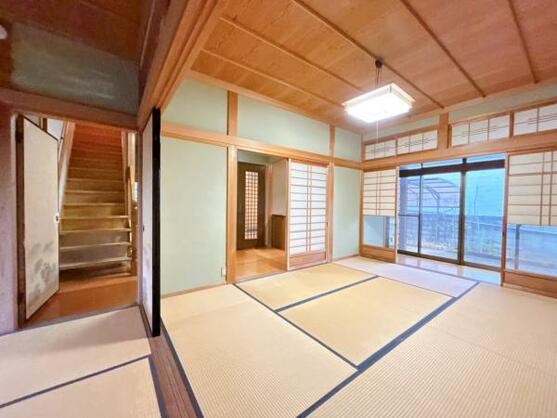 CREATOR: gd-jpeg v1.0 (using IJG JPEG v62), default quality