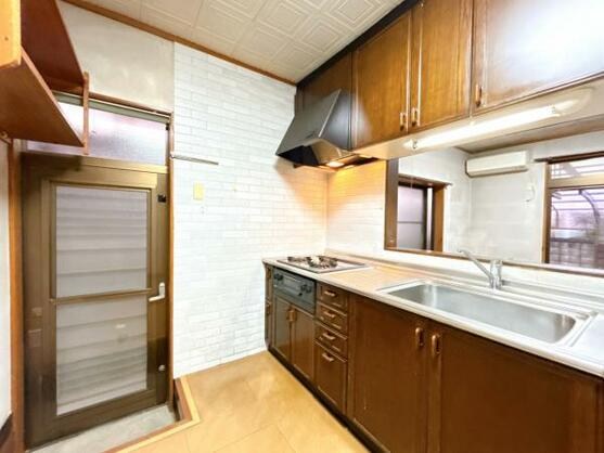 CREATOR: gd-jpeg v1.0 (using IJG JPEG v62), default quality