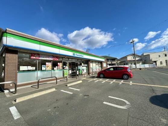 CREATOR: gd-jpeg v1.0 (using IJG JPEG v62), default quality