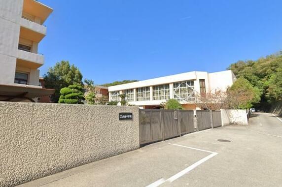 CREATOR: gd-jpeg v1.0 (using IJG JPEG v62), default quality