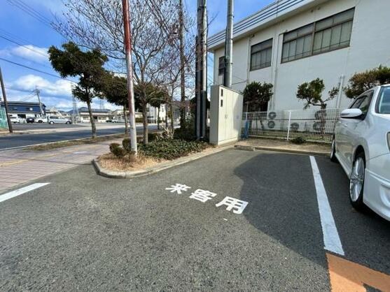 CREATOR: gd-jpeg v1.0 (using IJG JPEG v62), default quality