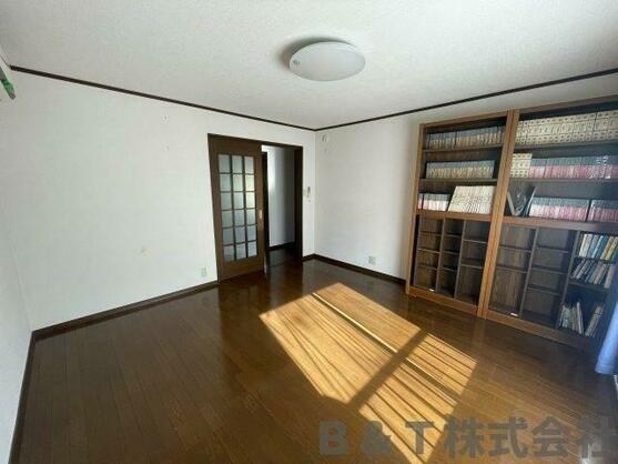 CREATOR: gd-jpeg v1.0 (using IJG JPEG v62), quality = 85