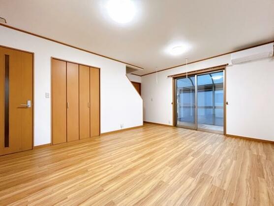 CREATOR: gd-jpeg v1.0 (using IJG JPEG v62), default quality