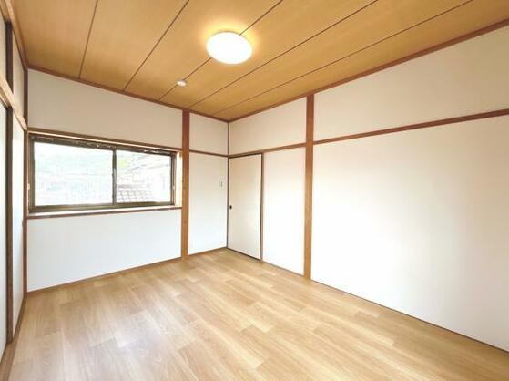 CREATOR: gd-jpeg v1.0 (using IJG JPEG v62), default quality