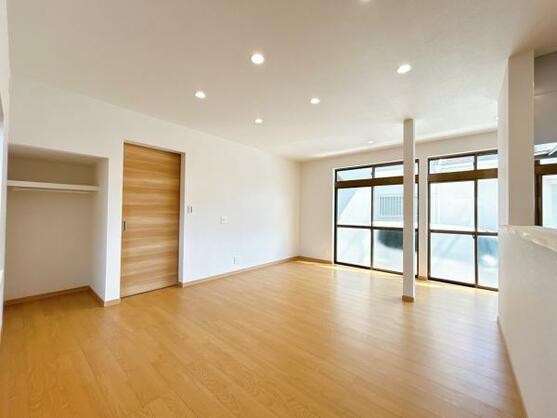 CREATOR: gd-jpeg v1.0 (using IJG JPEG v62), default quality