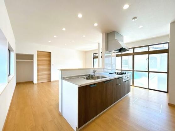 CREATOR: gd-jpeg v1.0 (using IJG JPEG v62), default quality