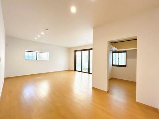 CREATOR: gd-jpeg v1.0 (using IJG JPEG v62), default quality