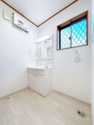 CREATOR: gd-jpeg v1.0 (using IJG JPEG v62), default quality