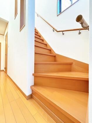 CREATOR: gd-jpeg v1.0 (using IJG JPEG v62), default quality