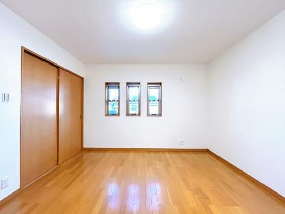 CREATOR: gd-jpeg v1.0 (using IJG JPEG v62), default quality