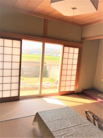 CREATOR: gd-jpeg v1.0 (using IJG JPEG v62), quality = 85