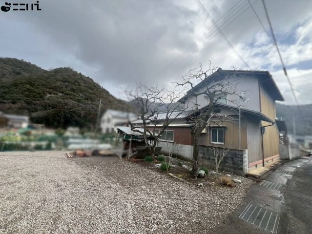 CREATOR: gd-jpeg v1.0 (using IJG JPEG v62), quality = 85