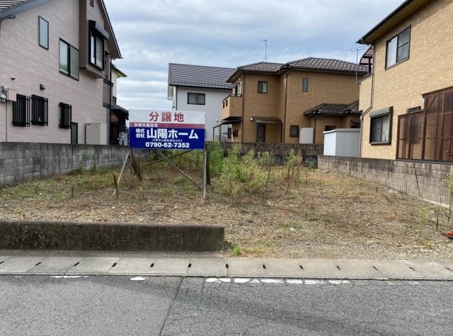 CREATOR: gd-jpeg v1.0 (using IJG JPEG v62), quality = 85