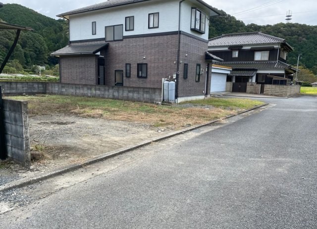 CREATOR: gd-jpeg v1.0 (using IJG JPEG v62), quality = 85