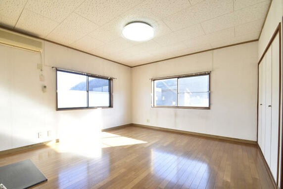 charset=Ascii binary comment