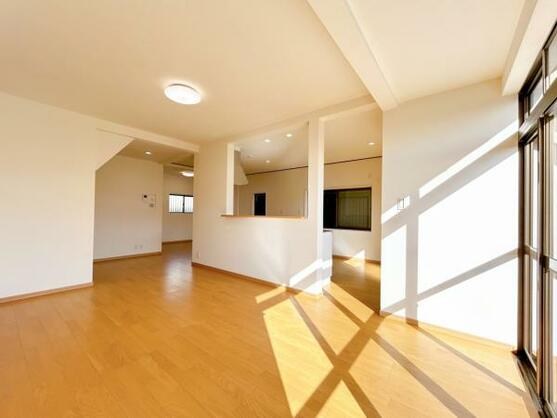 CREATOR: gd-jpeg v1.0 (using IJG JPEG v62), default quality