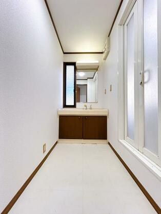 CREATOR: gd-jpeg v1.0 (using IJG JPEG v62), default quality