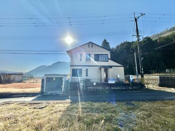 CREATOR: gd-jpeg v1.0 (using IJG JPEG v62), default quality