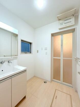 CREATOR: gd-jpeg v1.0 (using IJG JPEG v62), default quality