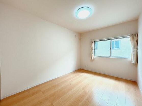 CREATOR: gd-jpeg v1.0 (using IJG JPEG v62), default quality