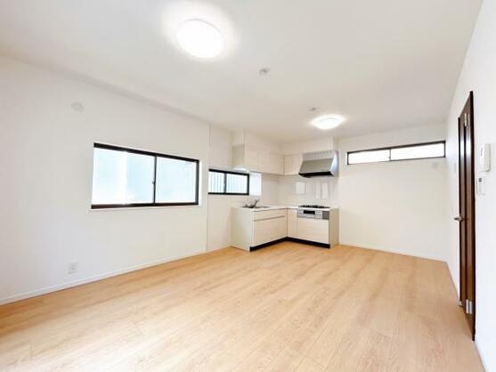 CREATOR: gd-jpeg v1.0 (using IJG JPEG v62), default quality