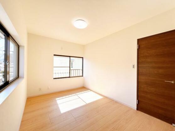 CREATOR: gd-jpeg v1.0 (using IJG JPEG v62), default quality