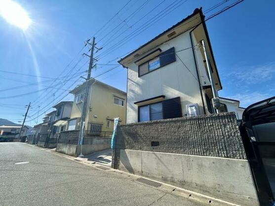 CREATOR: gd-jpeg v1.0 (using IJG JPEG v62), default quality