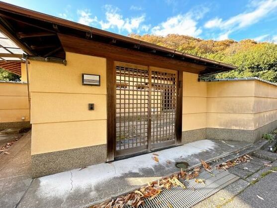 CREATOR: gd-jpeg v1.0 (using IJG JPEG v62), default quality