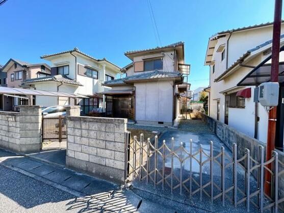 CREATOR: gd-jpeg v1.0 (using IJG JPEG v62), default quality