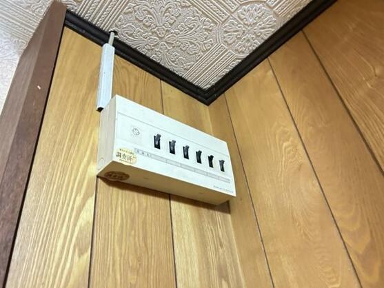 CREATOR: gd-jpeg v1.0 (using IJG JPEG v62), default quality