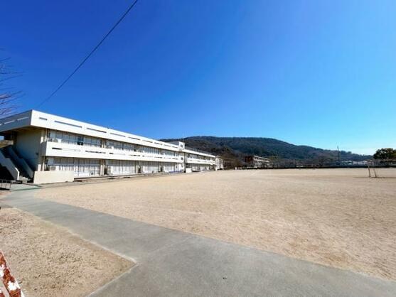 CREATOR: gd-jpeg v1.0 (using IJG JPEG v62), default quality