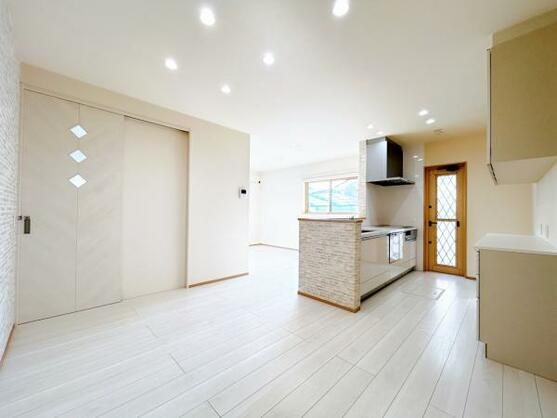 CREATOR: gd-jpeg v1.0 (using IJG JPEG v62), default quality