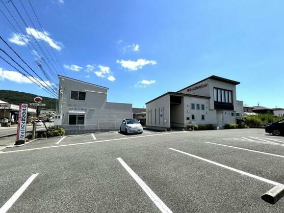 CREATOR: gd-jpeg v1.0 (using IJG JPEG v62), default quality